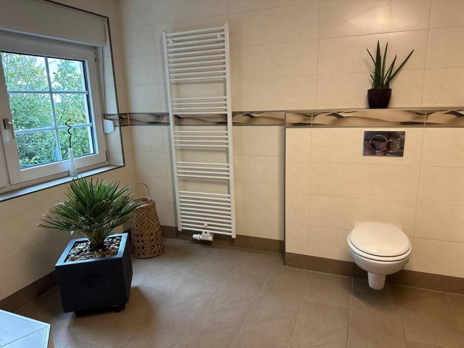 Palais -Mehrgehtnicht-Maisonette Grossweitzschen ภายนอก รูปภาพ