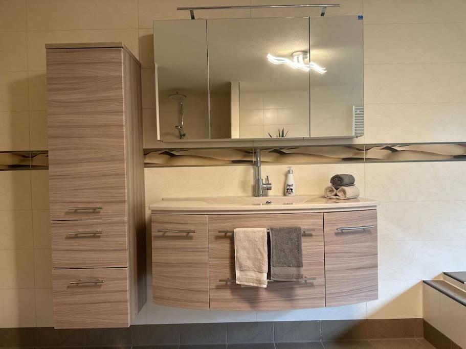 Palais -Mehrgehtnicht-Maisonette Grossweitzschen ภายนอก รูปภาพ