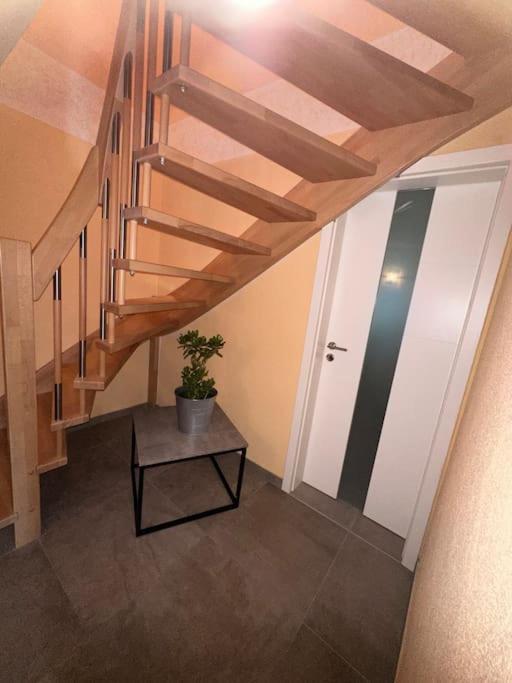 Palais -Mehrgehtnicht-Maisonette Grossweitzschen ภายนอก รูปภาพ